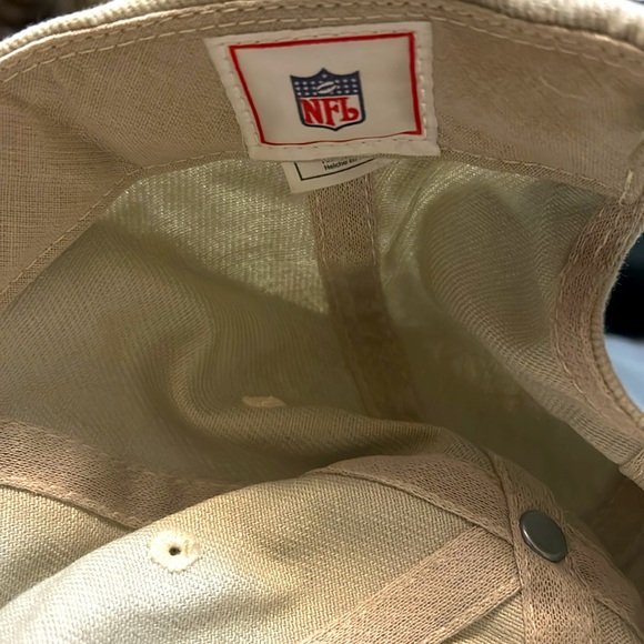 Official NFL Raiders hat worn - Picture 3 of 4